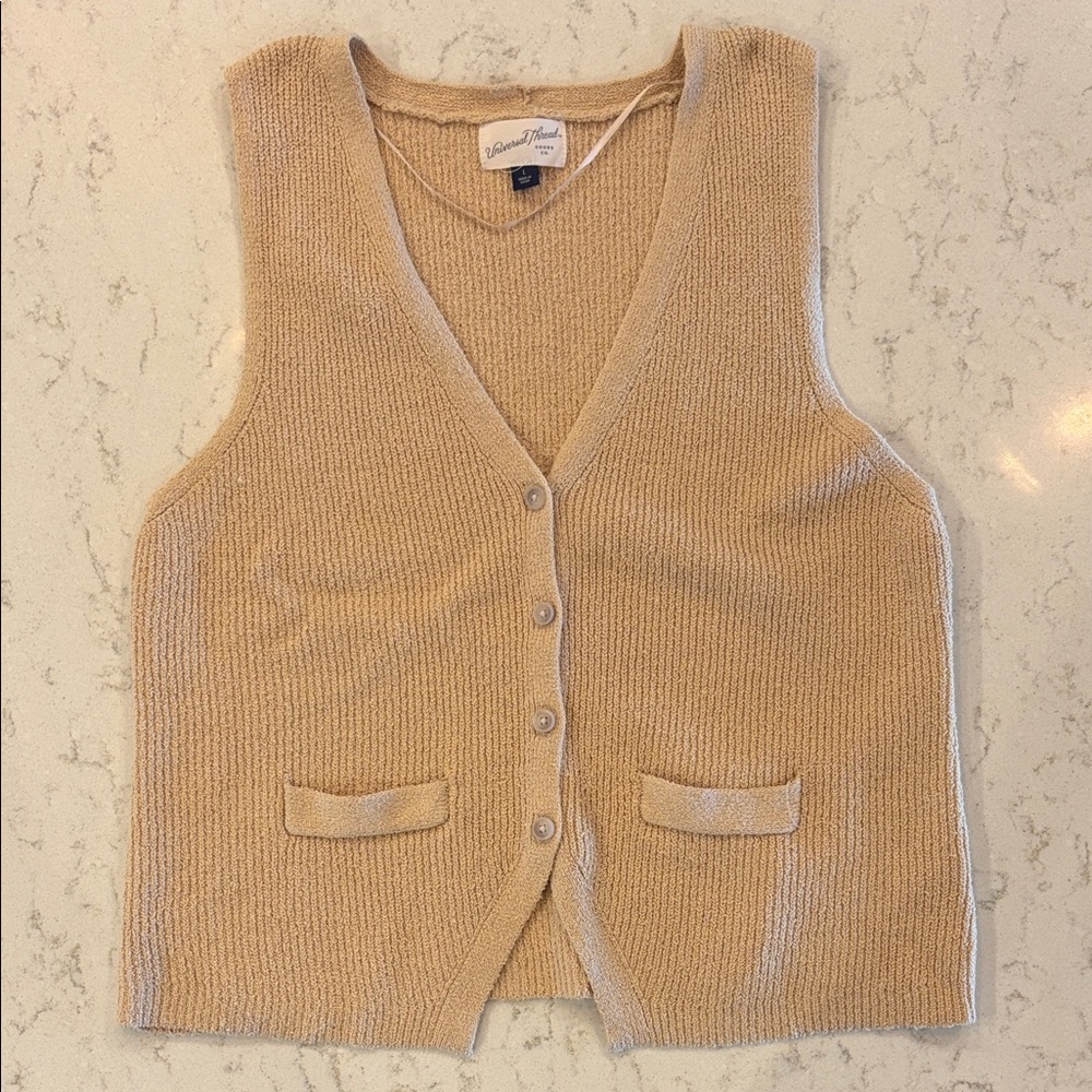 Universal Thread vest